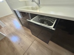 食器洗乾燥機付き、忙しい生活をサポートします。
