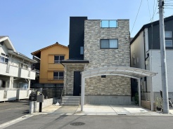 南大塚駅徒歩７分の近さ。通勤通学に便利で、駅周辺の生活施設も利用しやすい。
