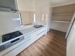 鴻巣市小松１丁目