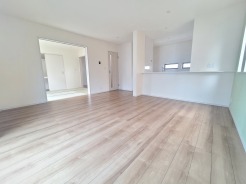 鴻巣市小松１丁目