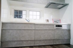 女性は特に気になるキッチン部分。今回、リフォームしました。
