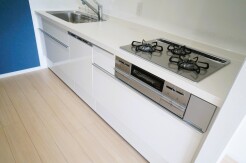 快適な新生活を迎えられそうな、新品のキッチンです。
