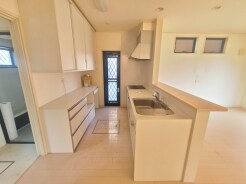 白を基調とした、すっきりとした空間が広がります。