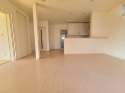 心地よい広がりを感じさせる、明るく穏やかな空間。