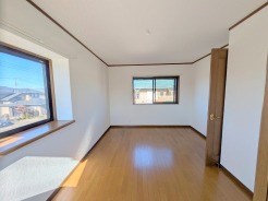 この部屋だれの部屋にしようかな、なんて会話を現地で楽しんでください。
