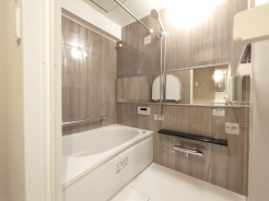 ユニットバスも新規交換。キレイなお風呂で疲れをリフレッシュ。