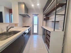 機能的で洗練された、心地よい作業空間