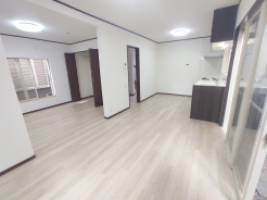 ＬＤＫ＋隣接洋室、開放すれば広々空間に。おもてなしスペースにもどうぞ。
