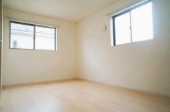この部屋だれの部屋にしようかな、なんて会話を現地で楽しんでください。
