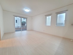 家族が自然に集りそうな広さが魅力のＬＤＫ。
