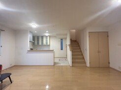 リビングに自然と人が集まるリビングイン階段