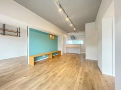 令和７年１０月、内装リフォーム済みでキレイです。
