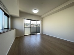 ＬＤＫ＋隣接洋室、開放すれば広々空間に。おもてなしスペースにもどうぞ。
