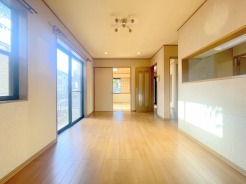 朝から日差しいっぱい、 早起きしたくなるＬＤＫ。
