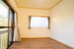 たっぷりの陽光と、心地よい風が舞い込みます。
