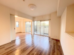 朝から日差しいっぱい、 早起きしたくなるＬＤＫ。
