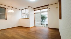 南側に大きな窓を配置、明るいリビングが出来ました。
