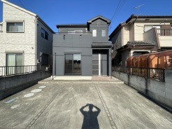 南道路に面した住まいは、お客様の自慢になるかも知れません。
