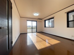 家族が自然に集りそうな広さが魅力のＬＤＫ。
