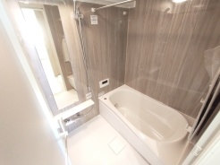 ユニットバスも新規交換。キレイなお風呂で疲れをリフレッシュ。
