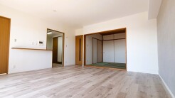 売主様ご退居済み。お気兼ねなくご見学いただけます。ごゆっくりどうぞ。
