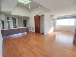 開放感と採光にこだわった、24帖のＬＤＫ。
