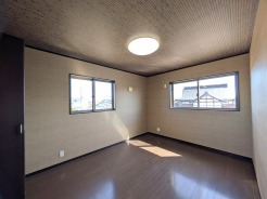 子供部屋には丁度良い洋室。
