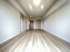 ご家族みんながゆったりくつろげる広々リビング。
