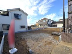 同じグレードで建てられた最寄りの完成物件を、参考にご覧になれます。
