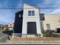 モダンなデザインが際立つ、洗練された佇まい