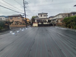 広がる空間に、穏やかな日常が描かれます。