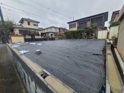 新しい暮らしを創り出す、広々とした更地。