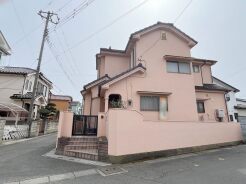 風通し・日当たりに優れる角地。開放感をお楽しみください。
