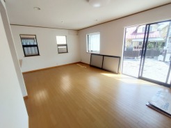 開放的なこの空間がお客様をお出迎えします。ＬＤＫは19帖。
