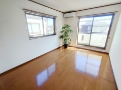 子供部屋には丁度良い洋室。サイズは7.2帖。