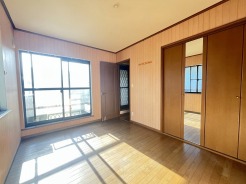 子供部屋には丁度良い洋室。サイズは６帖。
