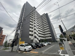 最寄り駅まで徒歩4分の近さ。 忙しい朝が助かる立地、 暮らしにゆとりが生まれます。
