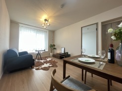 家族が自然に集りそうな広さが魅力のＬＤＫ。イメージが付きやすいように家具が置いております。
