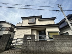 車通りの少ない閑静な住宅地、のびのびした子育てに適します。
