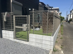 ベッドタウンにスタンダードなサイズのお庭付き。
