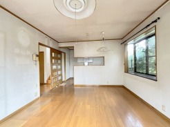リビングは家具の配置も思いのまま。自由度が高い設計です。