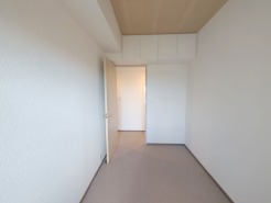 この部屋だれの部屋にしようかな、なんて会話を現地で楽しんでください。
