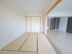 畳のにおいが香る和室は、きっとくつろぎの空間になるでしょう。
