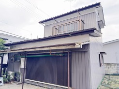 最寄り駅まで徒歩９分の近さ。 忙しい朝が助かる立地、 暮らしにゆとりが生まれます。
