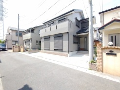 南道路に面した、陽当たり良好な物件です。

