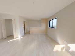 ご家族みんながゆったりくつろげる広々リビング。
