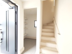 大容量のウォークインシューズクローゼットが嬉しい。
