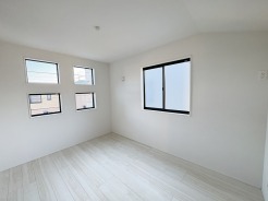 完成済み、実物をじっくりチェックできます。
