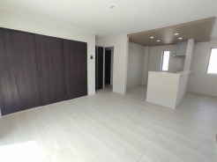 ご家族みんながゆったりくつろげる広々リビング。
