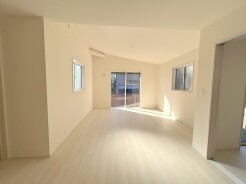 南向きのＬＤＫ、 日当たりにこだわった住宅がここに。
